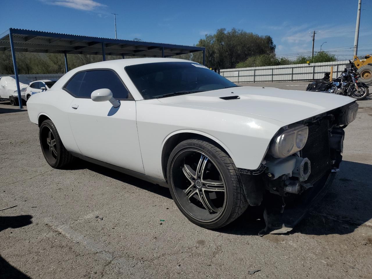 Photo 3 VIN: 2C3CDYAG0DH692598 - DODGE CHALLENGER 