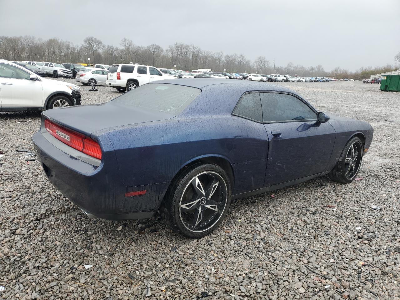 Photo 2 VIN: 2C3CDYAG0DH723803 - DODGE CHALLENGER 