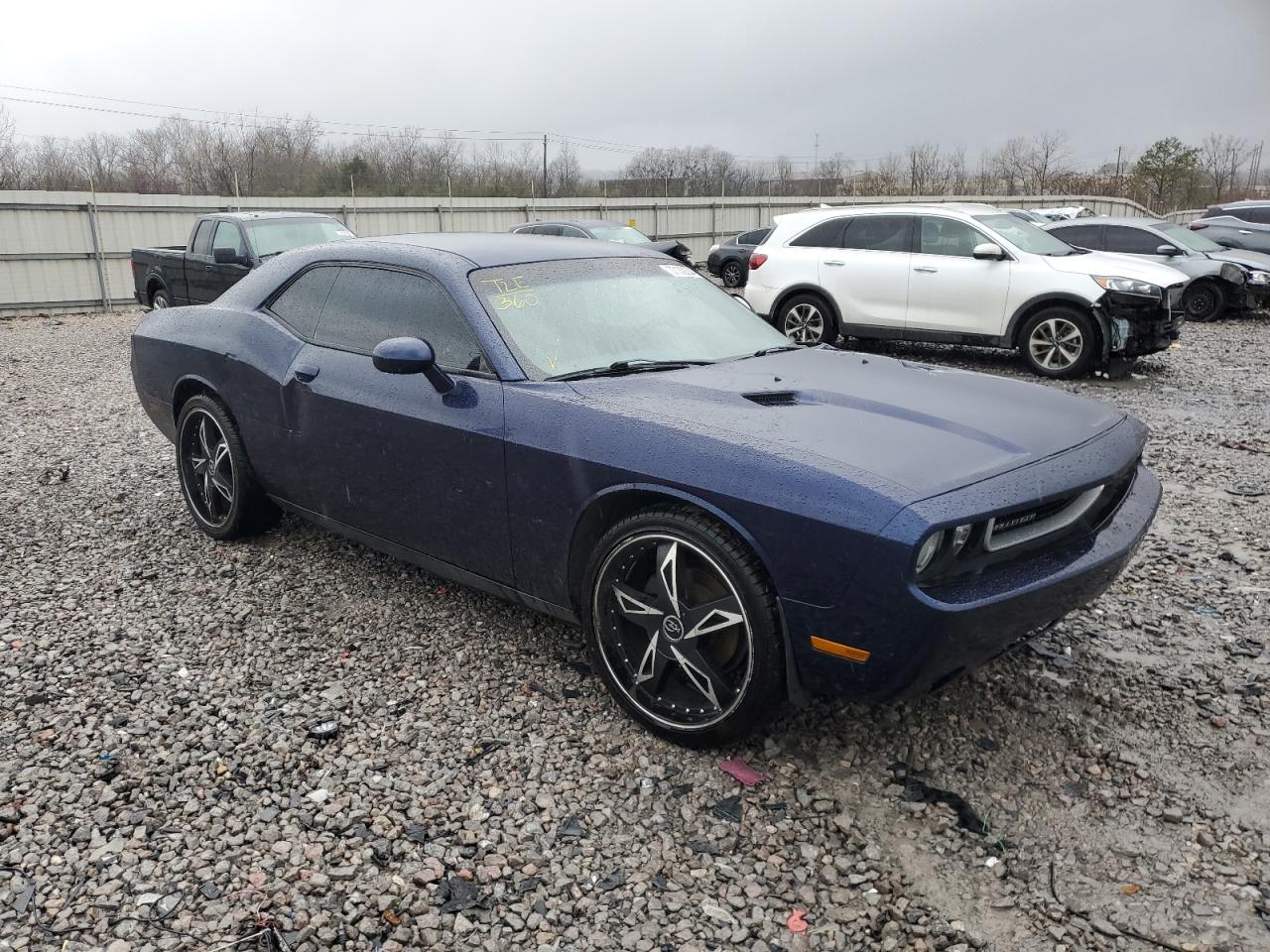 Photo 3 VIN: 2C3CDYAG0DH723803 - DODGE CHALLENGER 