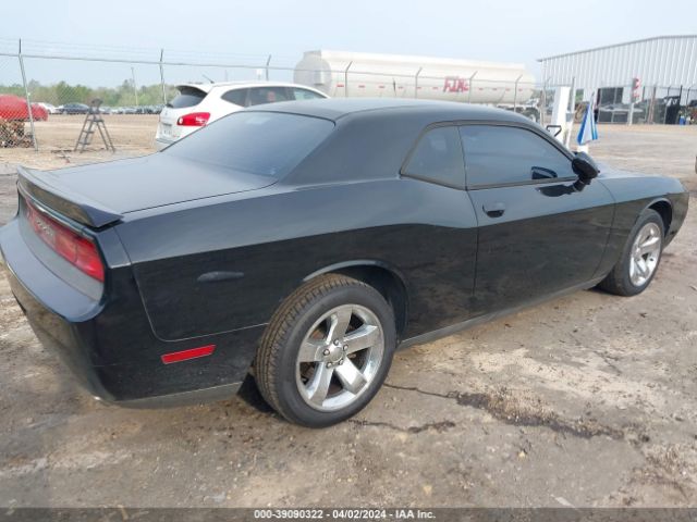 Photo 3 VIN: 2C3CDYAG0EH214618 - DODGE CHALLENGER 