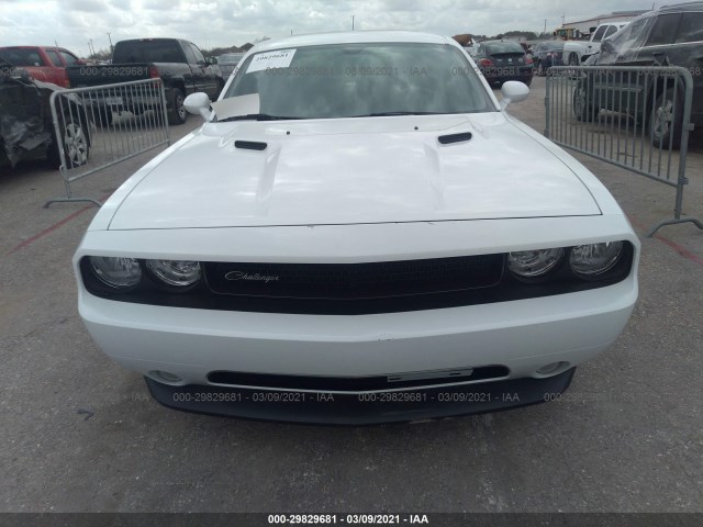 Photo 5 VIN: 2C3CDYAG0EH218099 - DODGE CHALLENGER 