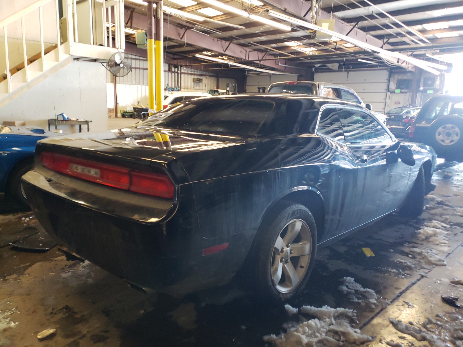 Photo 3 VIN: 2C3CDYAG0EH283325 - DODGE CHALLENGER 