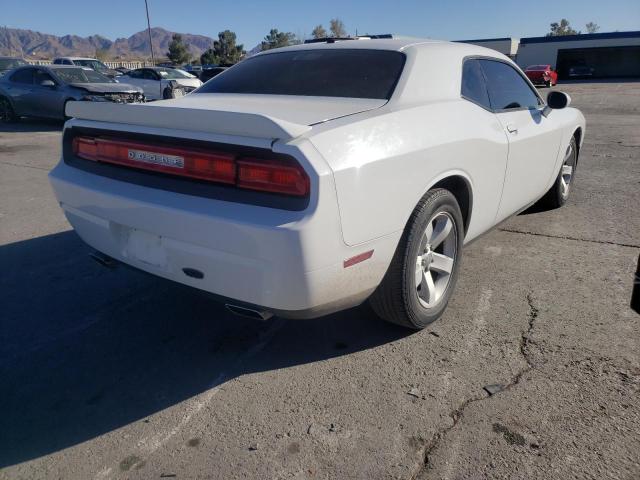 Photo 3 VIN: 2C3CDYAG0EH298410 - DODGE CHALLENGER 