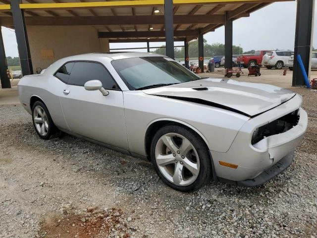 Photo 3 VIN: 2C3CDYAG1CH176801 - DODGE CHALLENGER 