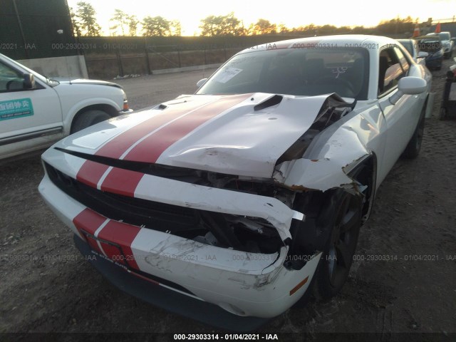 Photo 5 VIN: 2C3CDYAG1EH163615 - DODGE CHALLENGER 