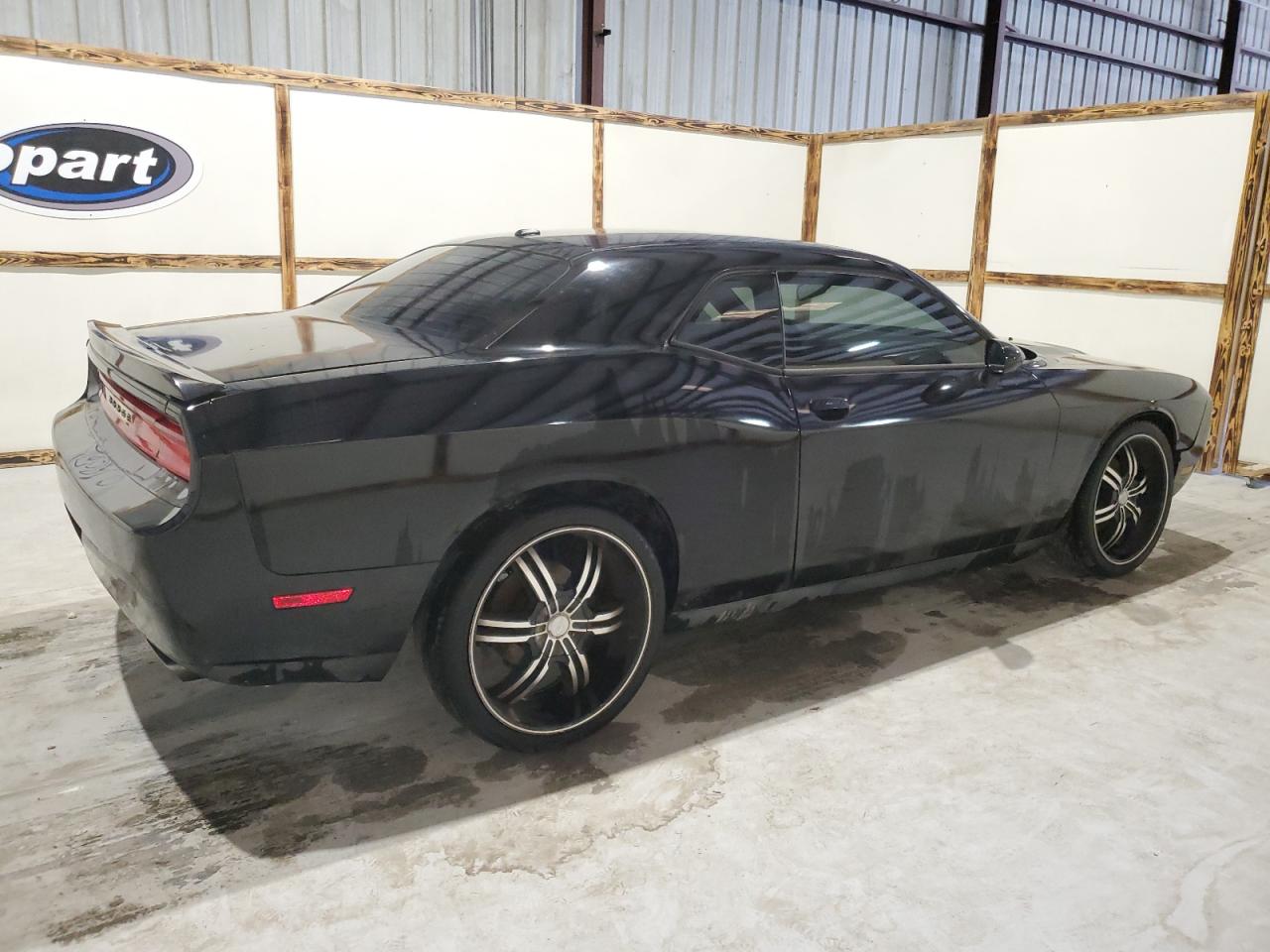 Photo 2 VIN: 2C3CDYAG2DH634413 - DODGE CHALLENGER 