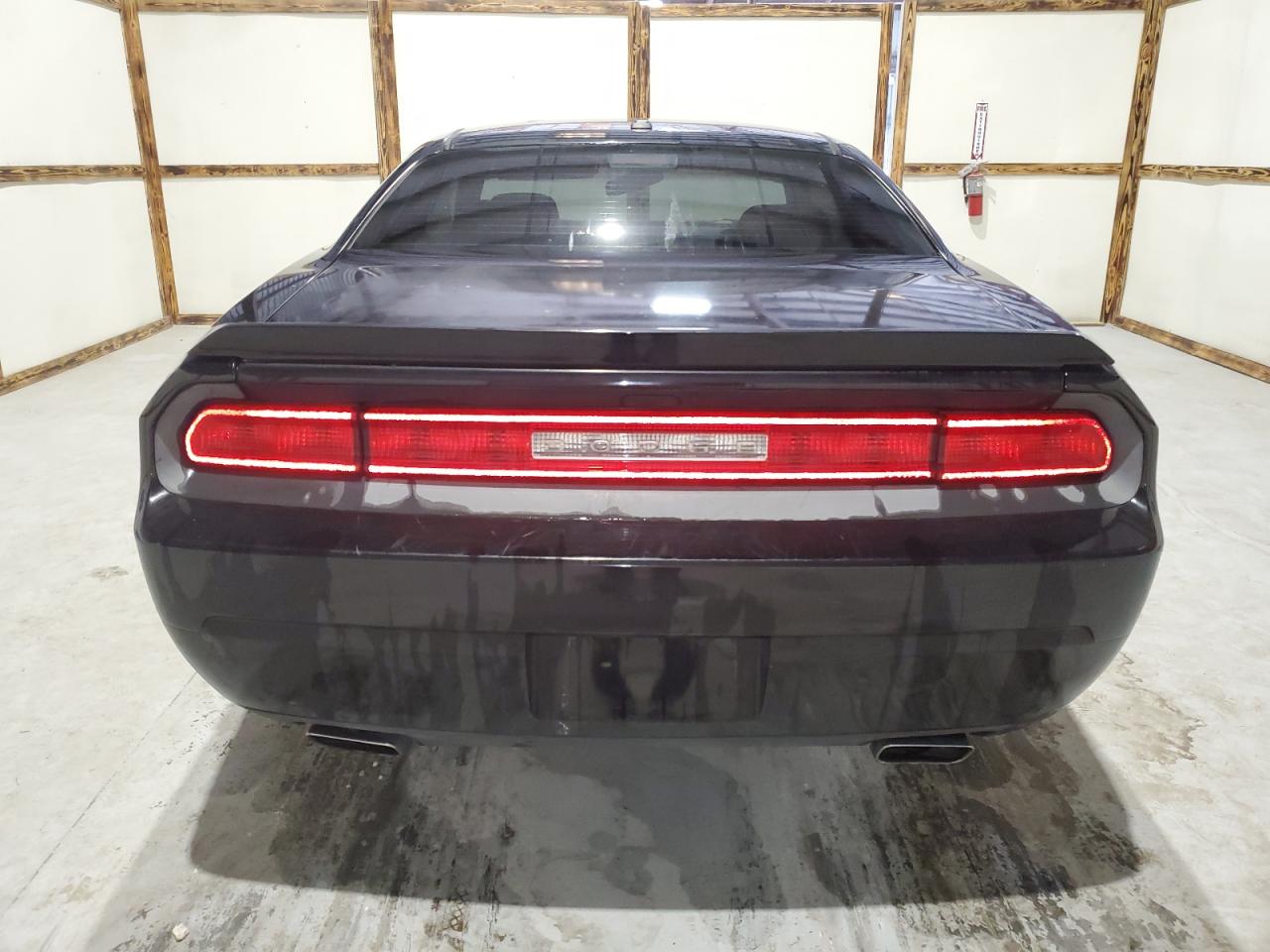 Photo 5 VIN: 2C3CDYAG2DH634413 - DODGE CHALLENGER 