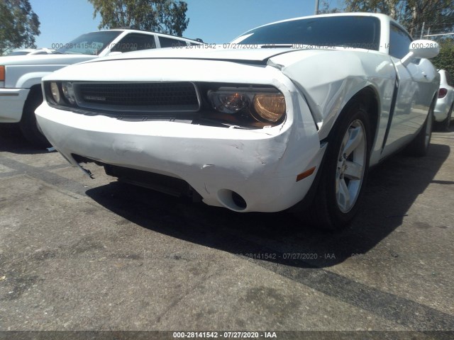 Photo 5 VIN: 2C3CDYAG2DH641247 - DODGE CHALLENGER 