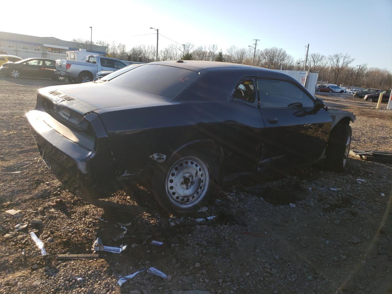 Photo 2 VIN: 2C3CDYAG2DH649249 - DODGE CHALLENGER 