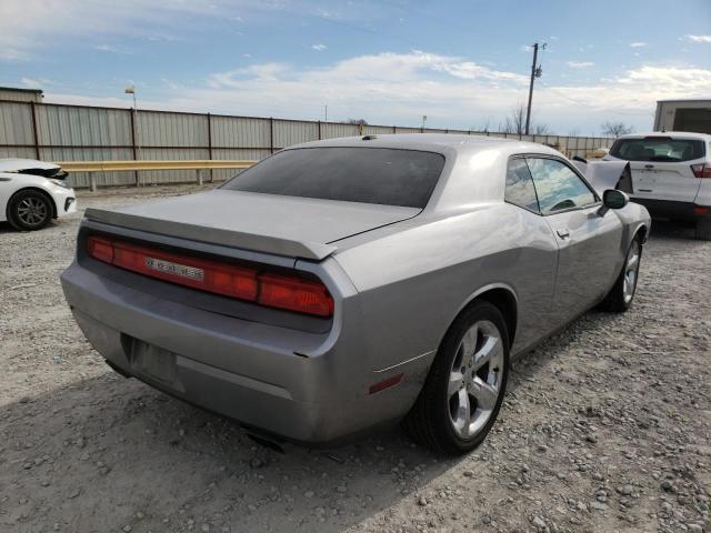 Photo 3 VIN: 2C3CDYAG2DH688021 - DODGE CHALLENGER 