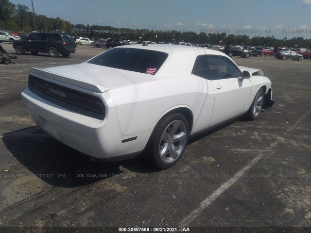 Photo 3 VIN: 2C3CDYAG2EH203961 - DODGE CHALLENGER 