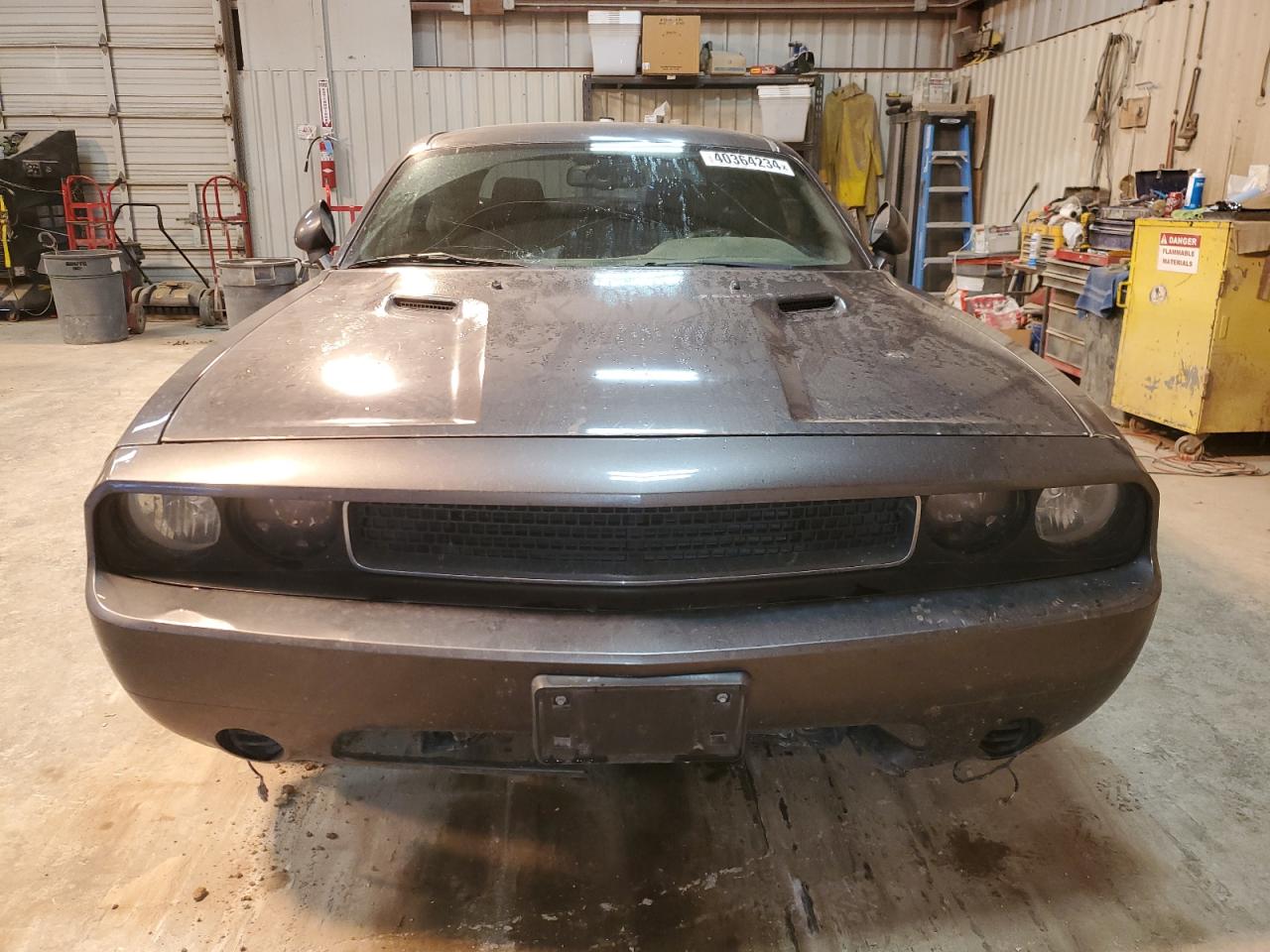 Photo 4 VIN: 2C3CDYAG3DH674550 - DODGE CHALLENGER 