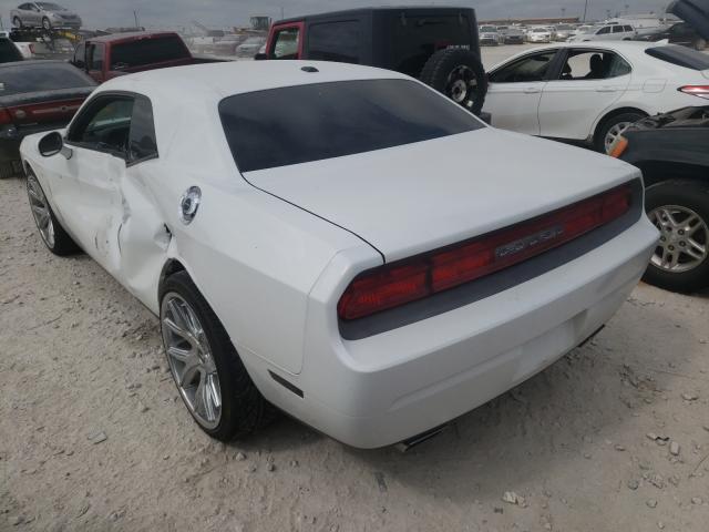 Photo 2 VIN: 2C3CDYAG3DH724301 - DODGE CHALLENGER 