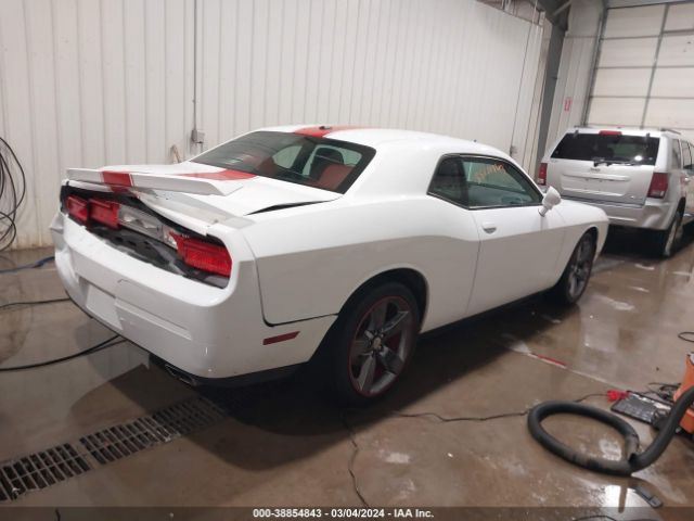 Photo 3 VIN: 2C3CDYAG4CH285768 - DODGE CHALLENGER 