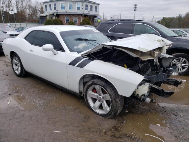 Photo 3 VIN: 2C3CDYAG4DH742340 - DODGE CHALLENGER 