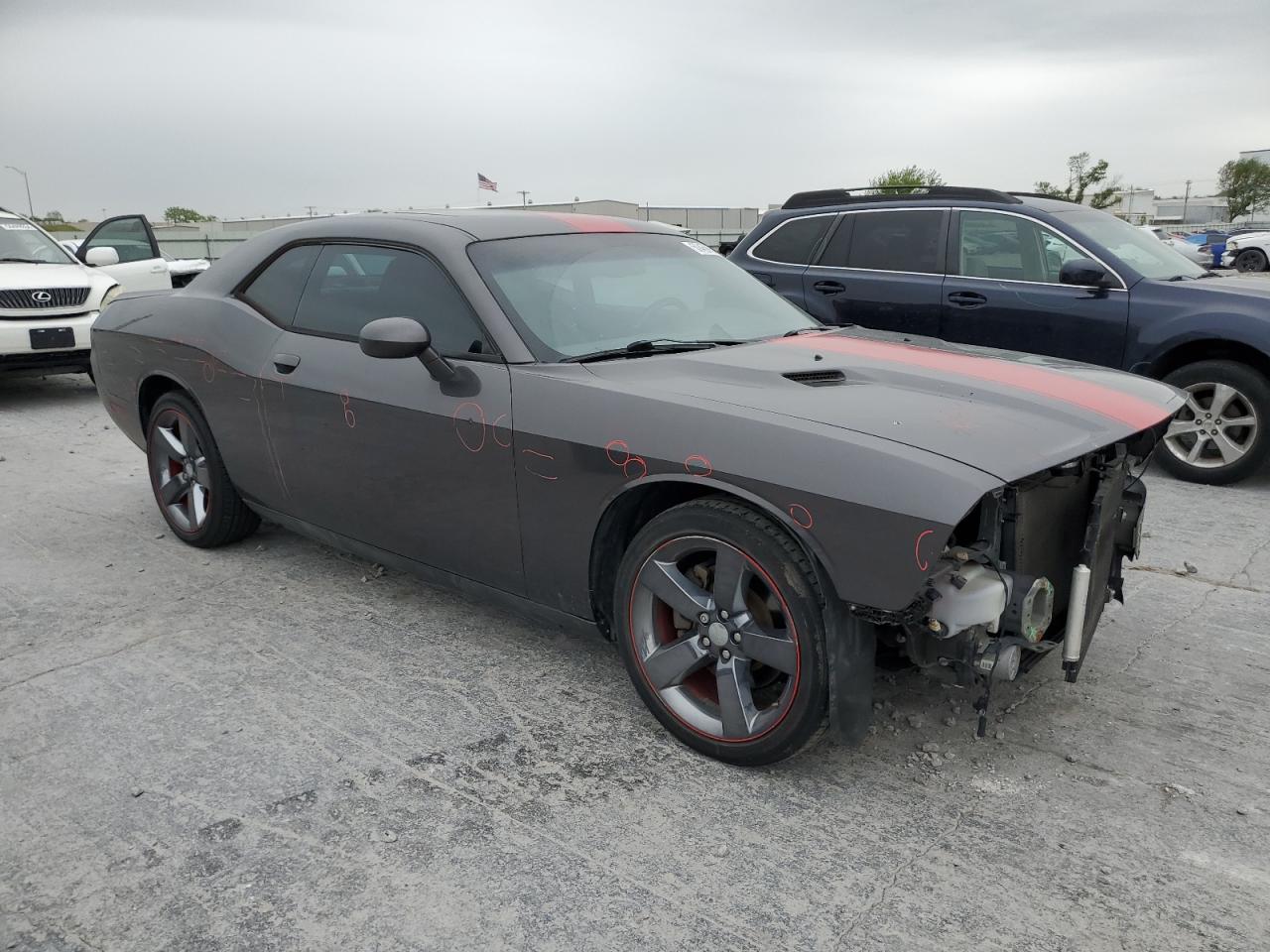 Photo 3 VIN: 2C3CDYAG4EH143374 - DODGE CHALLENGER 