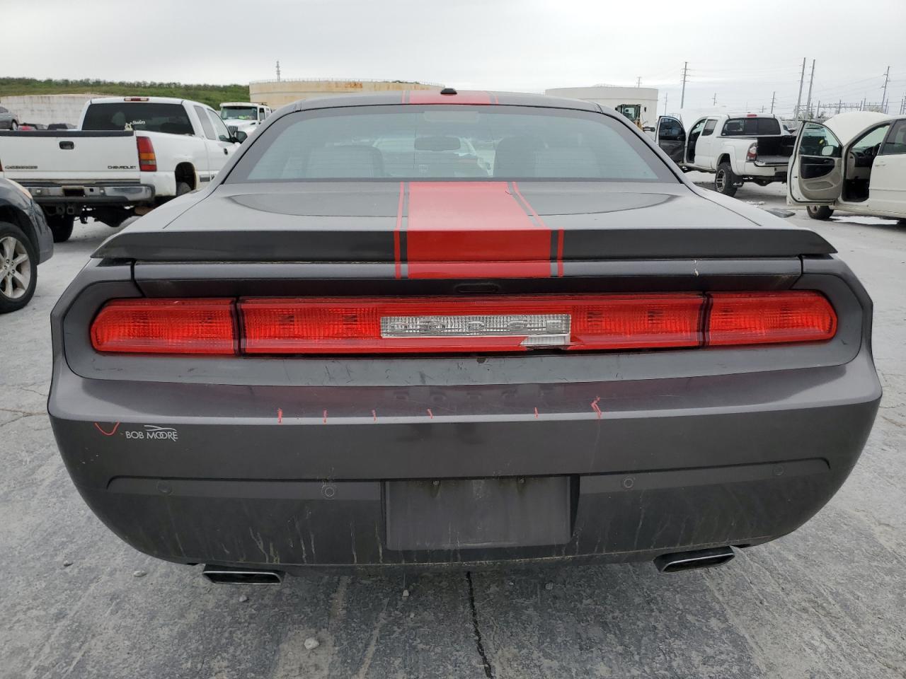 Photo 5 VIN: 2C3CDYAG4EH143374 - DODGE CHALLENGER 