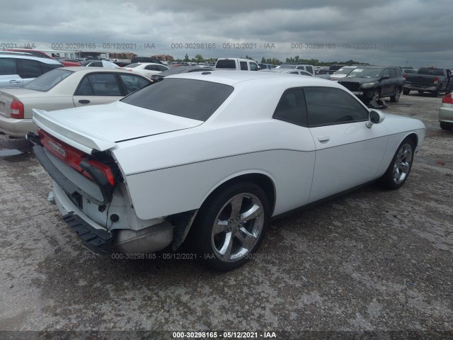 Photo 3 VIN: 2C3CDYAG4EH214833 - DODGE CHALLENGER 