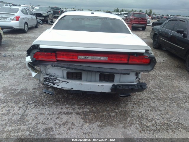 Photo 5 VIN: 2C3CDYAG4EH214833 - DODGE CHALLENGER 