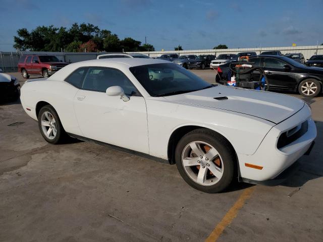 Photo 3 VIN: 2C3CDYAG4EH247752 - DODGE CHALLENGER 