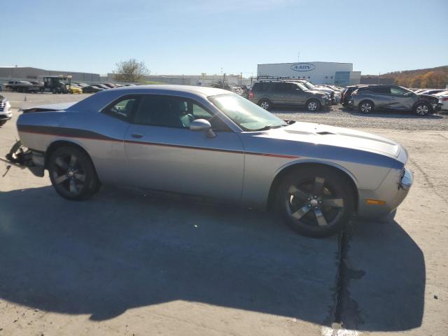 Photo 3 VIN: 2C3CDYAG5EH139561 - DODGE CHALLENGER 