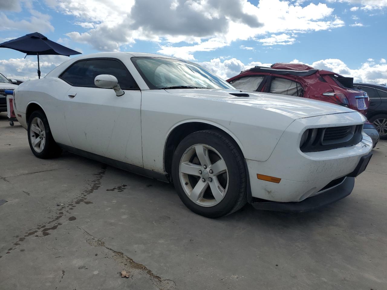 Photo 3 VIN: 2C3CDYAG5EH214825 - DODGE CHALLENGER 