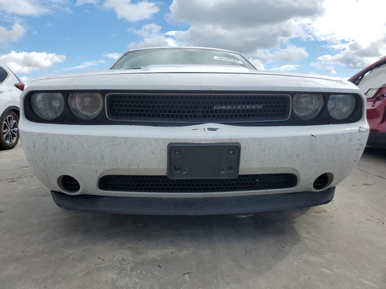 Photo 4 VIN: 2C3CDYAG5EH214825 - DODGE CHALLENGER 