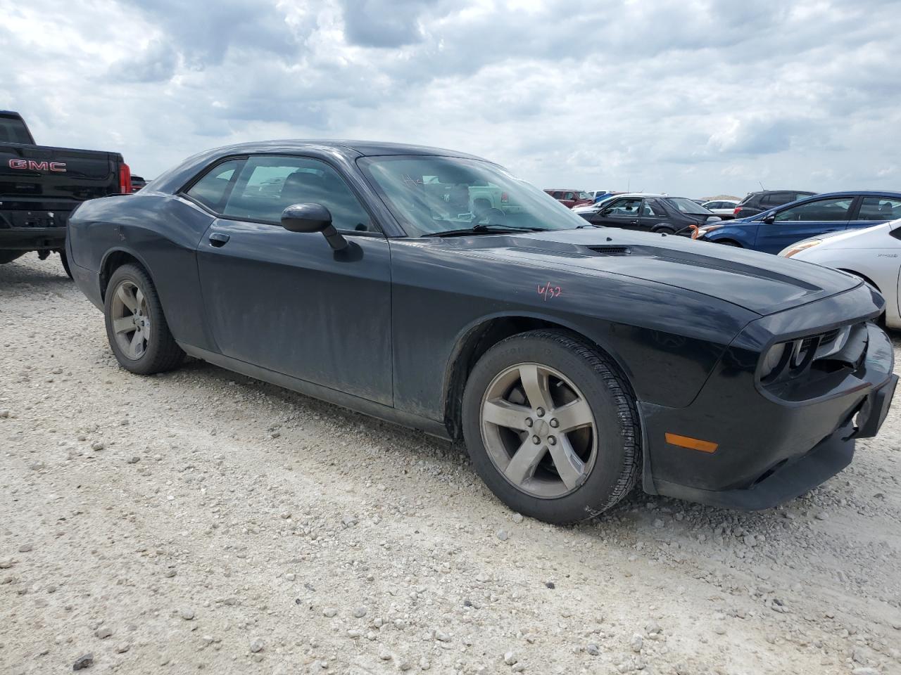 Photo 3 VIN: 2C3CDYAG5EH270148 - DODGE CHALLENGER 