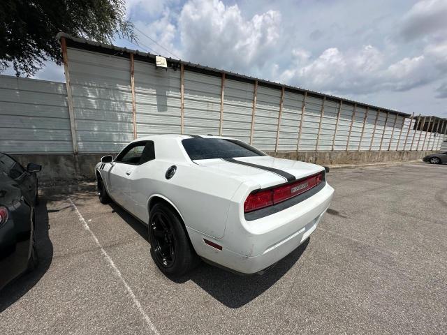 Photo 2 VIN: 2C3CDYAG6DH525100 - DODGE CHALLENGER 