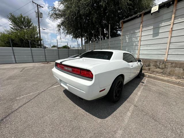 Photo 3 VIN: 2C3CDYAG6DH525100 - DODGE CHALLENGER 