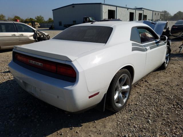 Photo 3 VIN: 2C3CDYAG6DH570246 - DODGE CHALLENGER 