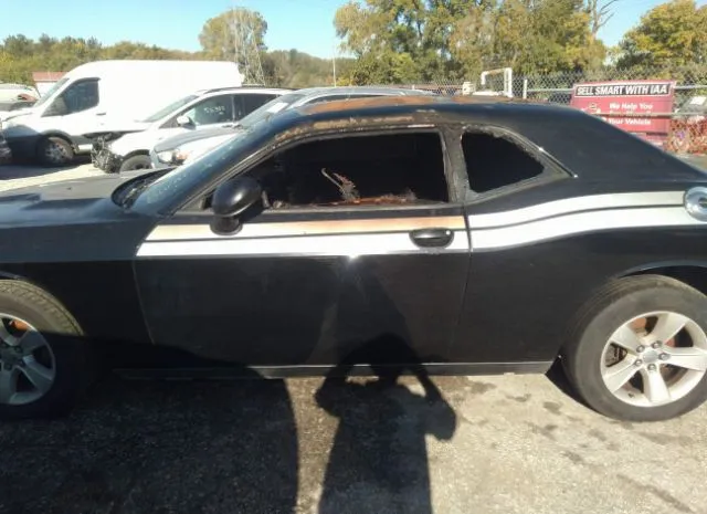 Photo 5 VIN: 2C3CDYAG6EH149533 - DODGE CHALLENGER 