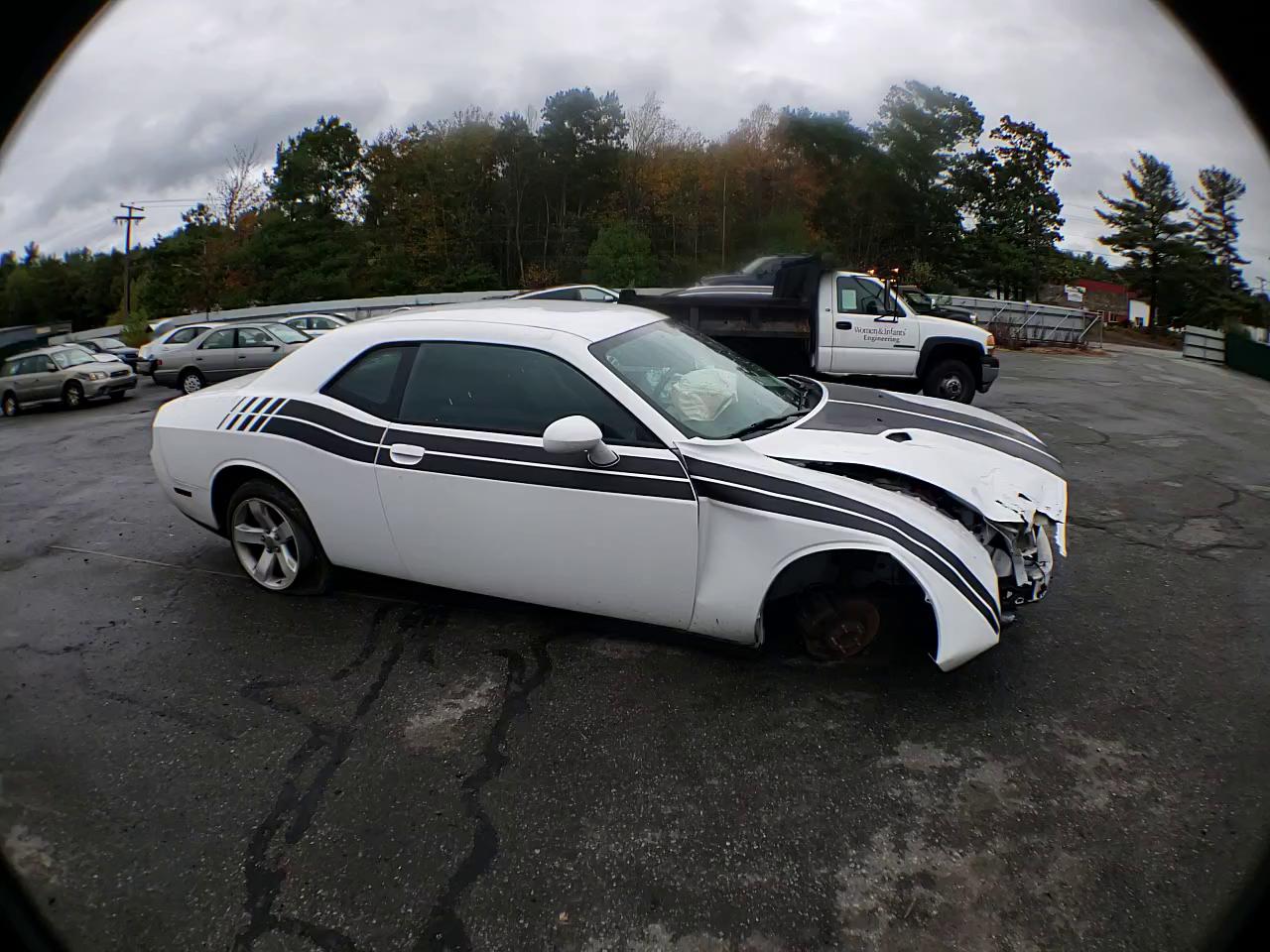 Photo 10 VIN: 2C3CDYAG6EH149550 - DODGE CHALLENGER 