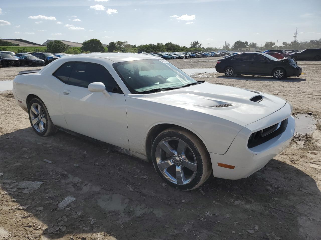 Photo 3 VIN: 2C3CDYAG6EH234274 - DODGE CHALLENGER 