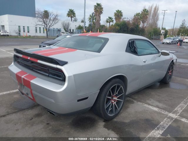 Photo 3 VIN: 2C3CDYAG7CH181131 - DODGE CHALLENGER 