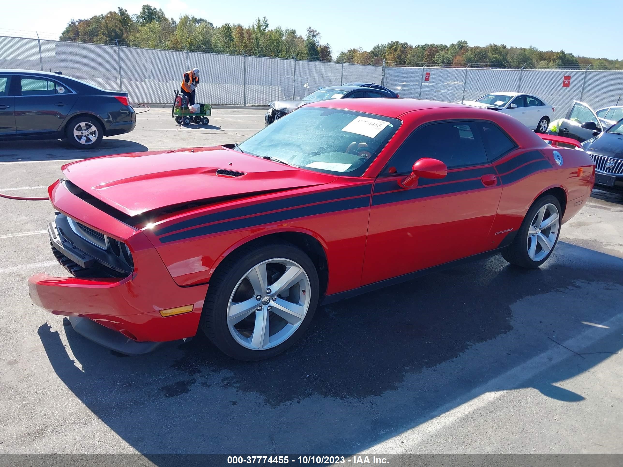 Photo 1 VIN: 2C3CDYAG7CH246608 - DODGE CHALLENGER 