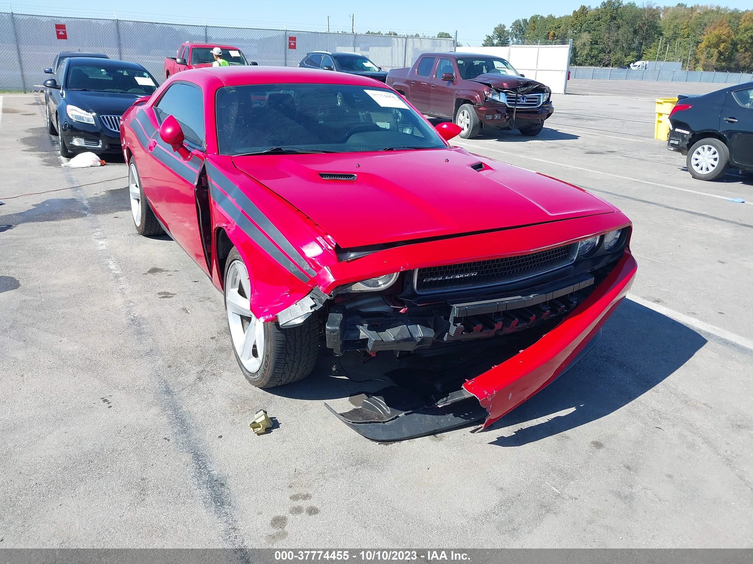 Photo 5 VIN: 2C3CDYAG7CH246608 - DODGE CHALLENGER 