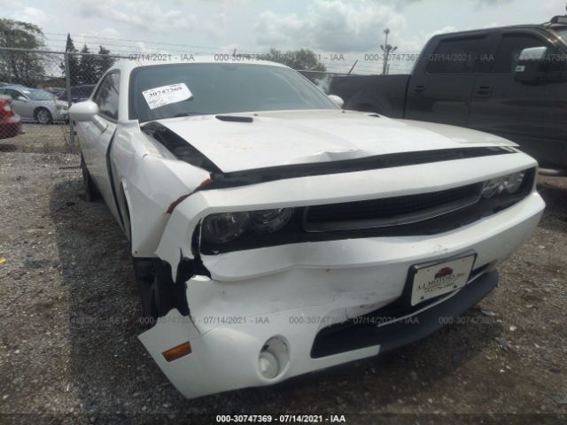 Photo 5 VIN: 2C3CDYAG7DH524957 - DODGE CHALLENGER 