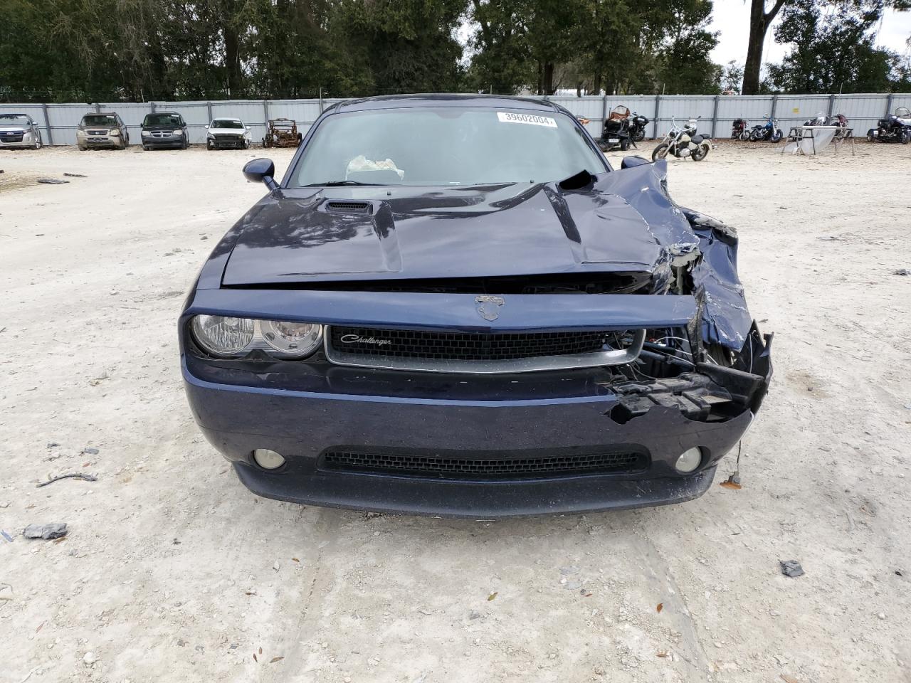 Photo 4 VIN: 2C3CDYAG7DH601228 - DODGE CHALLENGER 