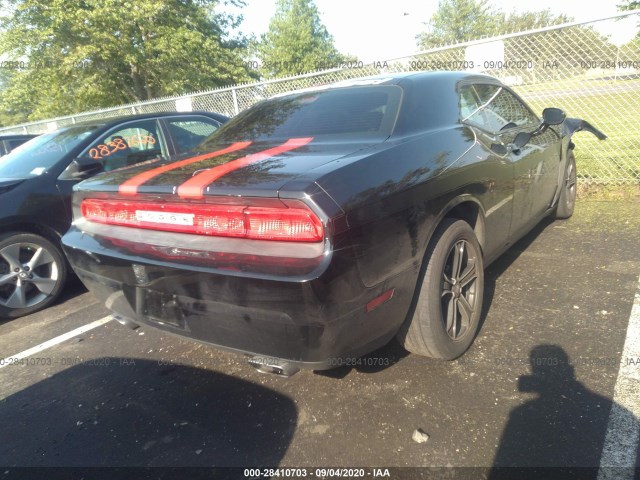 Photo 3 VIN: 2C3CDYAG7EH110479 - DODGE CHALLENGER 