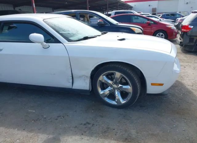 Photo 5 VIN: 2C3CDYAG7EH311475 - DODGE CHALLENGER 