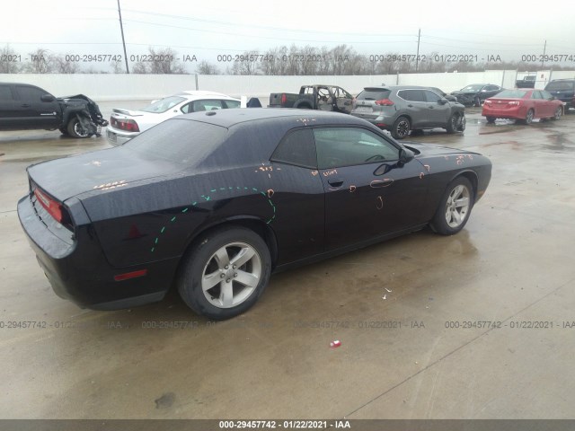 Photo 3 VIN: 2C3CDYAG8CH293839 - DODGE CHALLENGER 