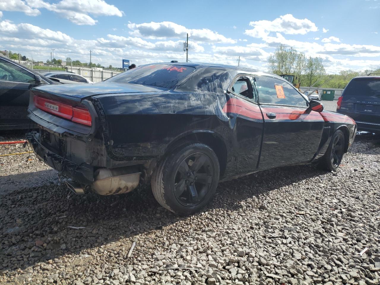 Photo 2 VIN: 2C3CDYAG8DH524997 - DODGE CHALLENGER 