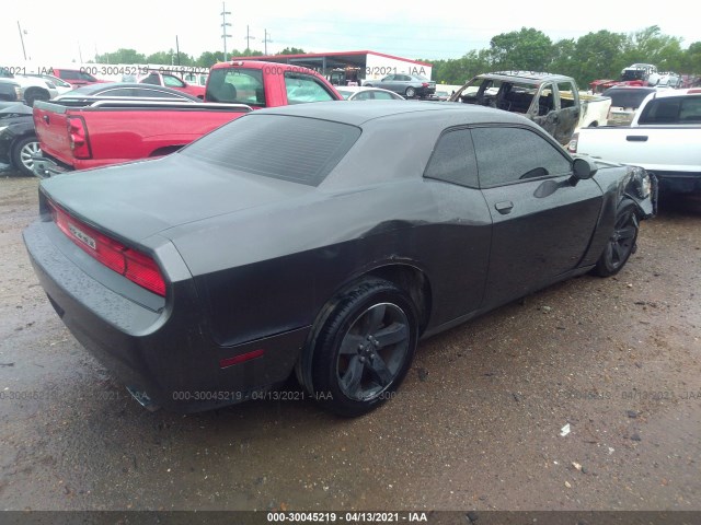 Photo 3 VIN: 2C3CDYAG8DH641236 - DODGE CHALLENGER 