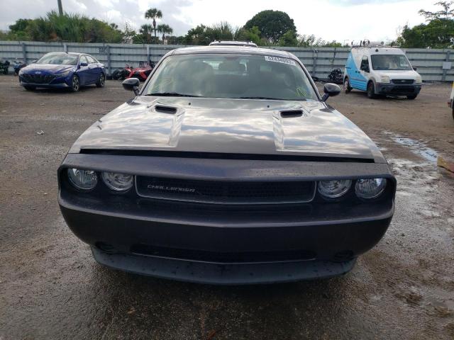 Photo 4 VIN: 2C3CDYAG8DH686872 - DODGE CHALLENGER 