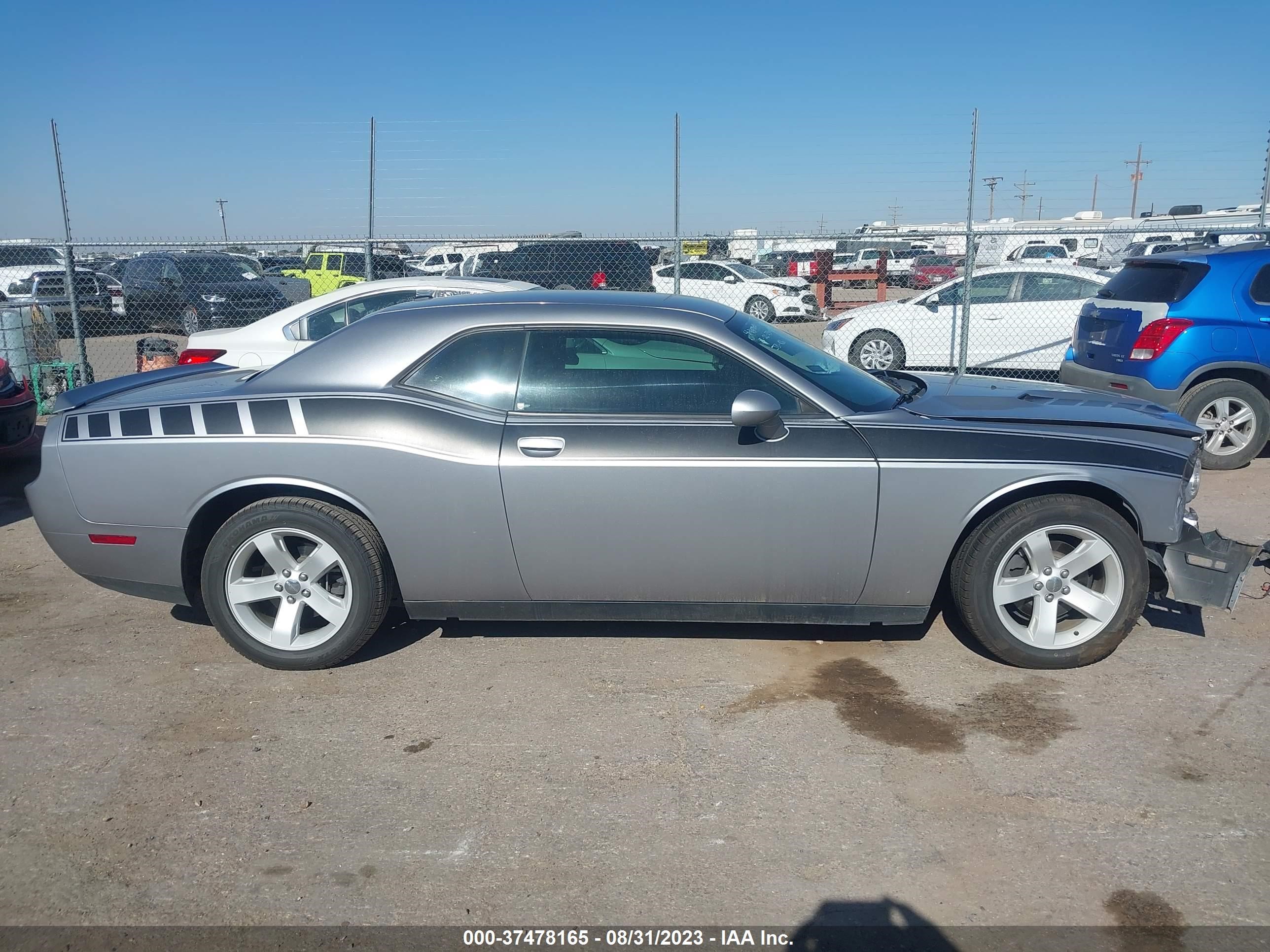 Photo 12 VIN: 2C3CDYAG8EH270080 - DODGE CHALLENGER 