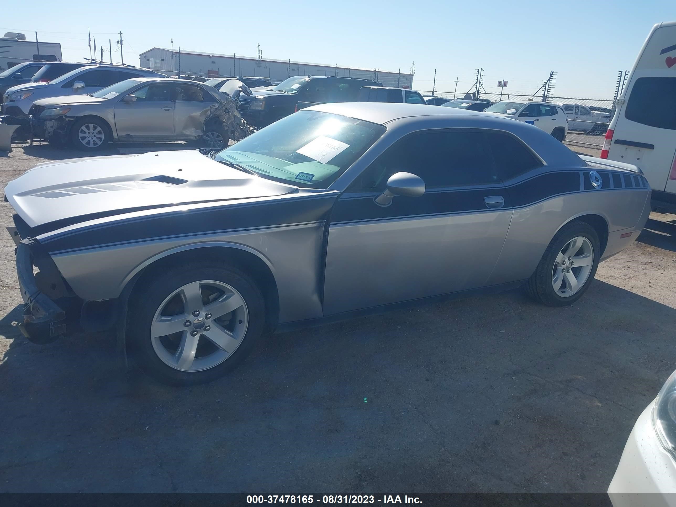 Photo 13 VIN: 2C3CDYAG8EH270080 - DODGE CHALLENGER 