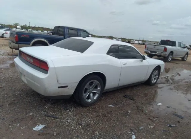 Photo 3 VIN: 2C3CDYAG8EH302249 - DODGE CHALLENGER 