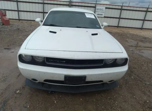 Photo 5 VIN: 2C3CDYAG8EH302249 - DODGE CHALLENGER 