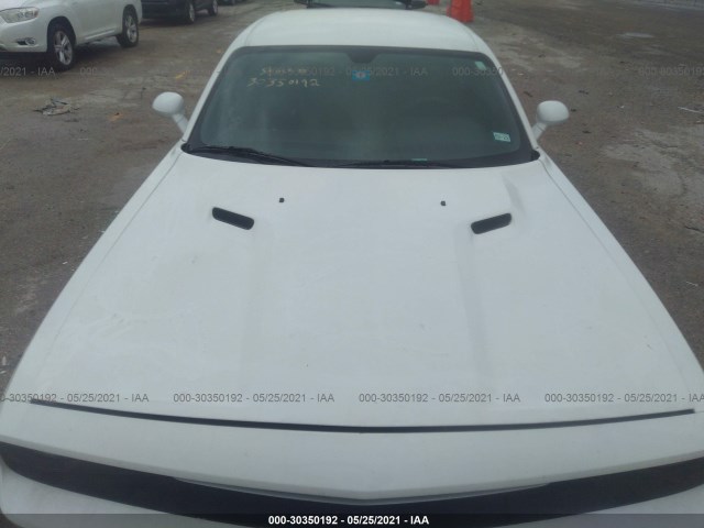 Photo 5 VIN: 2C3CDYAG9CH269405 - DODGE CHALLENGER 